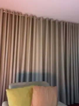 Zandrina Adlı Modelin Canlı XXX Sohbeti