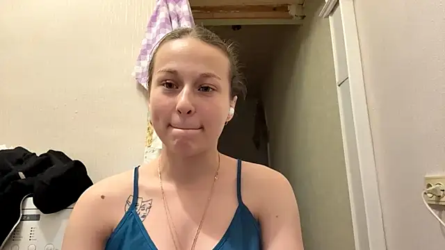 Chat XXX en directo de TaIliedGuest