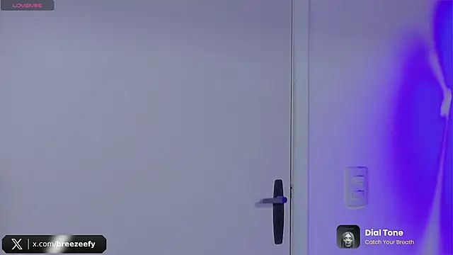 Breezee_'s Live XXX Chat