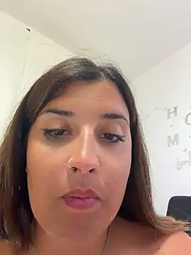 Novababy18 Adlı Modelin Canlı XXX Sohbeti