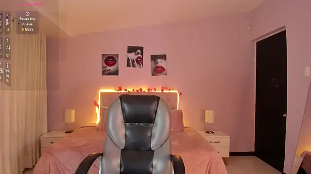 XXX chat uživo modela Emily_Warren_