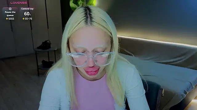 دردشة Luna_Beverly الجنسية المباشرة