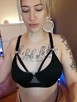 Gina-Lumara Webcam-Show