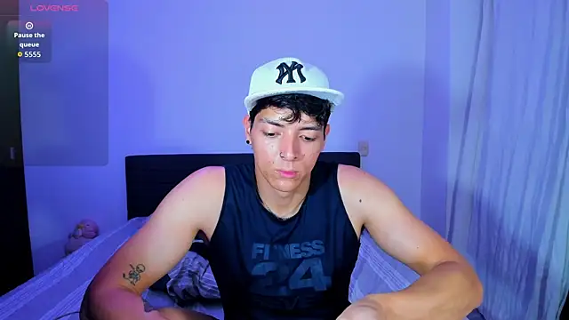 JakeMillerx XXX чат на живо