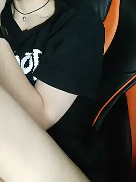 Aashikalaa's Live XXX Chat