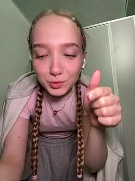 bambi_lu Adlı Modelin Canlı XXX Sohbeti