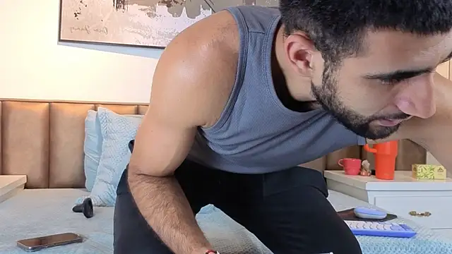 Ethan__Walker Adlı Modelin Canlı XXX Sohbeti