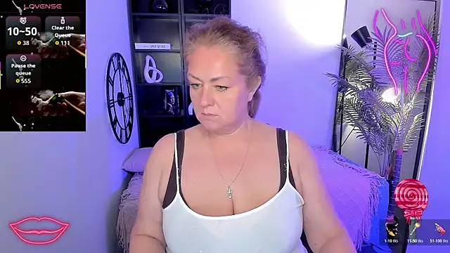 JenniferLight Adlı Modelin Canlı XXX Sohbeti
