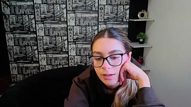 Онлайн чат XXX mia_desiring