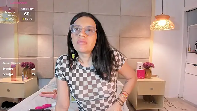 Онлайн чат XXX sheyladoll
