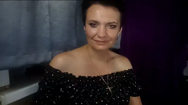 Živý XXX chat HotMamaQueen234