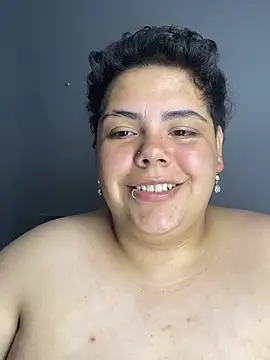 Czat XXX na żywo – Hailey_Curvy