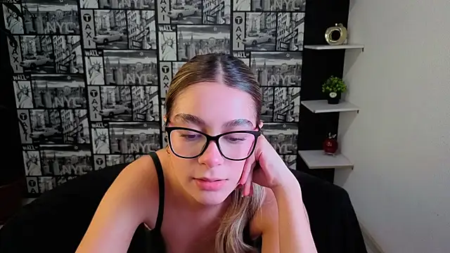 mia_desiring: онлайн-секс-чат