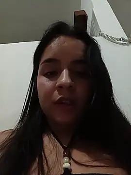 Julieth_hot-69: онлайн-секс-чат