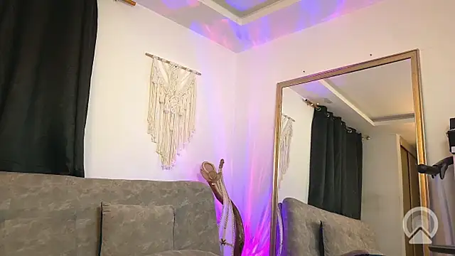 aaroncolombiaのウェブカメラショー