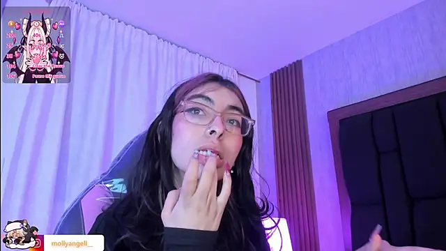 Chat XXX en directo de Molly_A