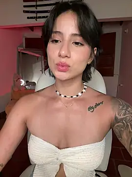Ale_Lewis Chat XXX live