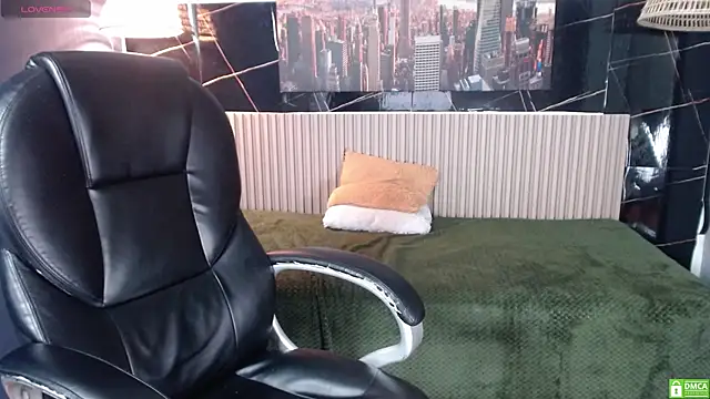 Marcoviolet's Live XXX Chat