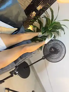 Chat +18 de Lander_Cruz ao vivo
