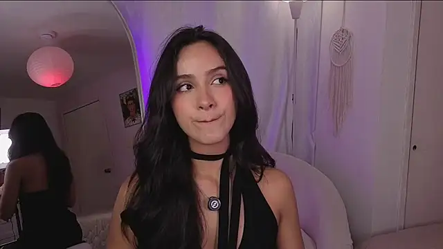 Chat +18 de Harii_02 ao vivo