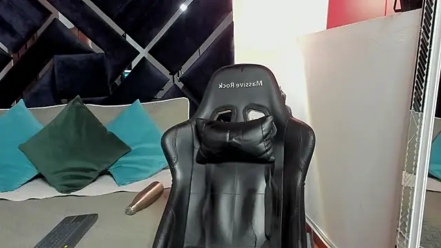 Logan_WolfJS – Naživo XXX chat