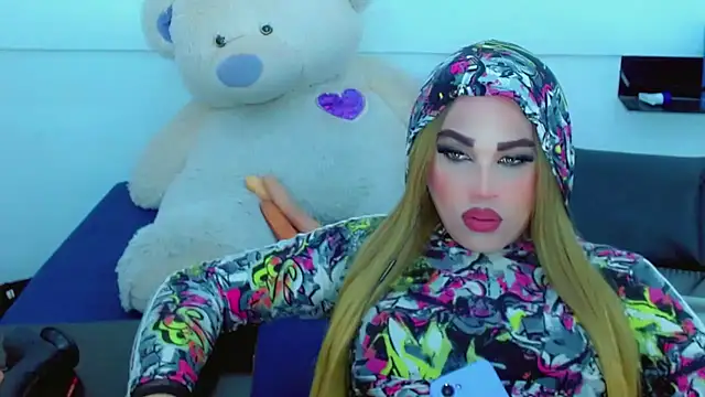 NharaBigCock Adlı Modelin Canlı XXX Sohbeti