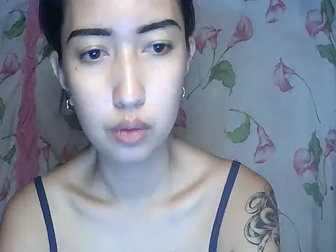 دردشة XXnaughty_08XX الجنسية المباشرة