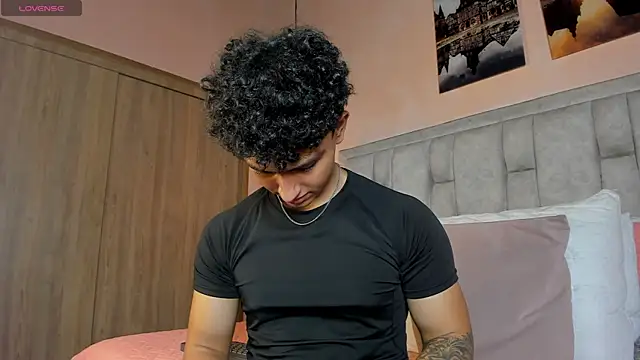 צ'אט XXX בשידור חי של Kairoxxx_