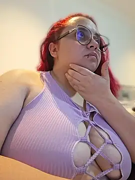 Czat XXX na żywo – CURVY-HORNY