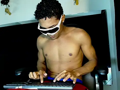 RafaelVander Live XXX-Chat