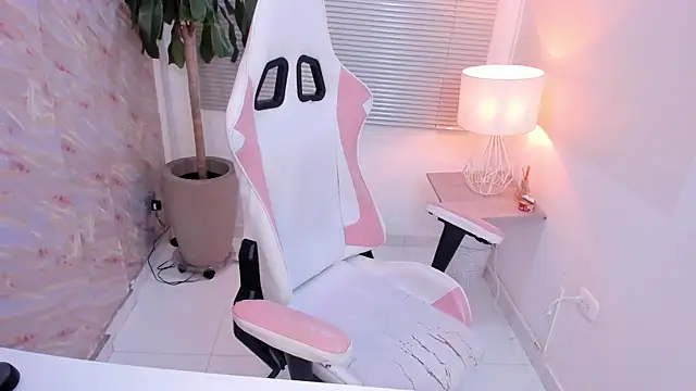 Živý XXX chat Littlee_Noemi