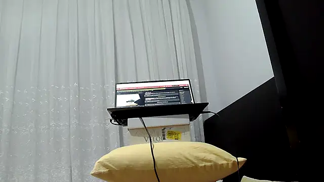 Guiltyyy-Pleasureee's Live XXX Chat