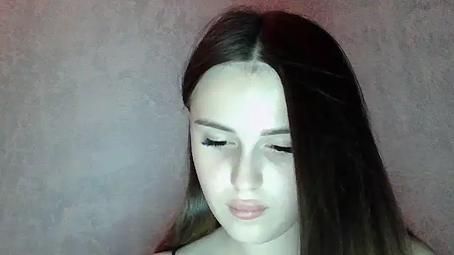 SweetLoraa Adlı Modelin Canlı XXX Sohbeti