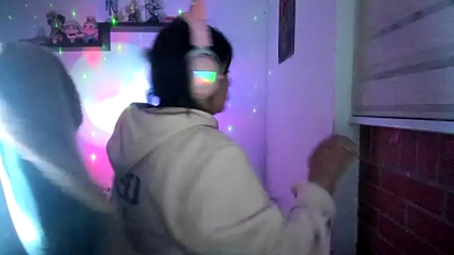 Shaddycute_ élő XXX-chatje
