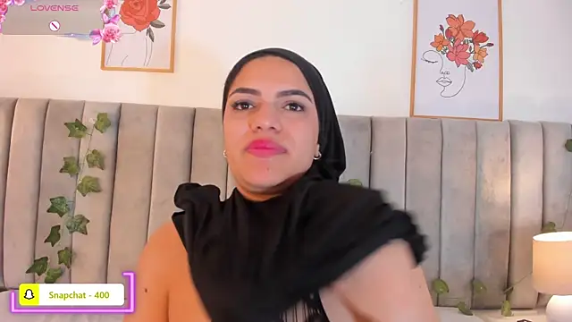 Umarani_ Live XXX-chat