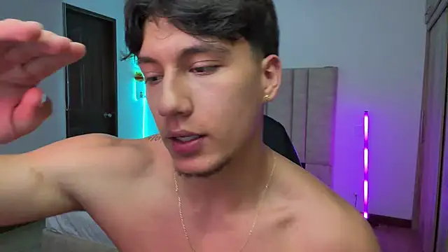 CHRIS_MORGAN1 Live XXX-Chat
