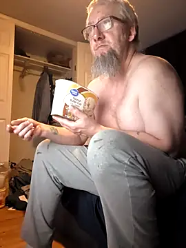 sneakyzekey420 XXX чат на живо
