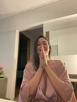 Chat XXX ao vivo de Gipoltergeist