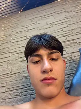 Lander_Cruz Live XXX-chat