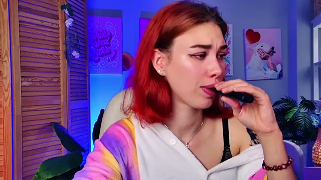 SeraphineDuskryn's Live XXX Chat