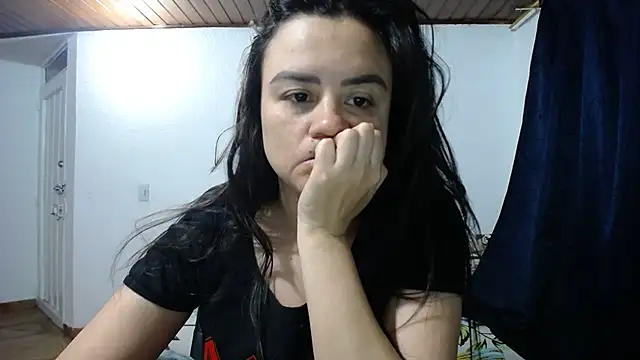 แชท XXX สดของ karlagiraldo198