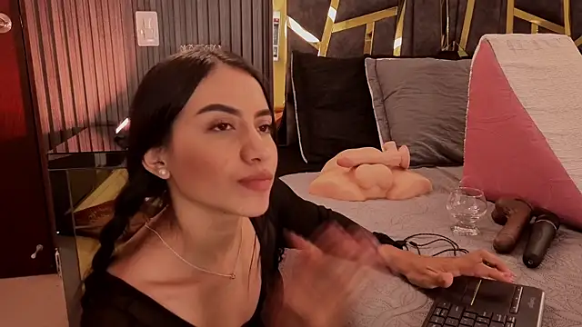 ScarletTorres Adlı Modelin Canlı XXX Sohbeti