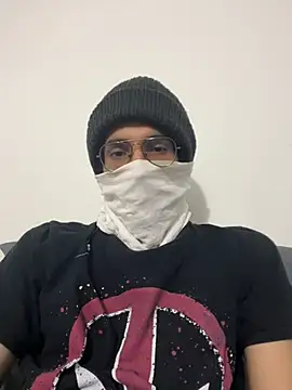 DeepGuy20 élő XXX-chatje