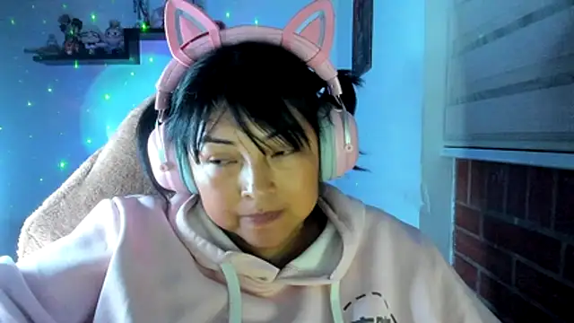 Chat +18 de Shaddycute_ ao vivo