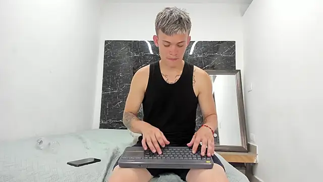 Chatroom XXX en direct de Robinlion91