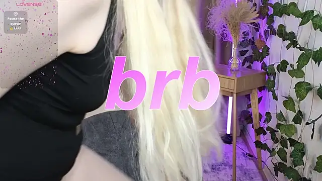 XXX chat uživo modela rraffaellka