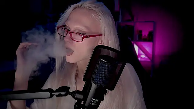 sindLy XXX чат на живо