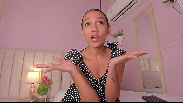 Czat XXX na żywo – _lucia_18