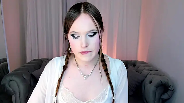 Czat XXX na żywo – EffieMinki