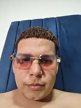 Tyler_GaellのライブXXXチャット